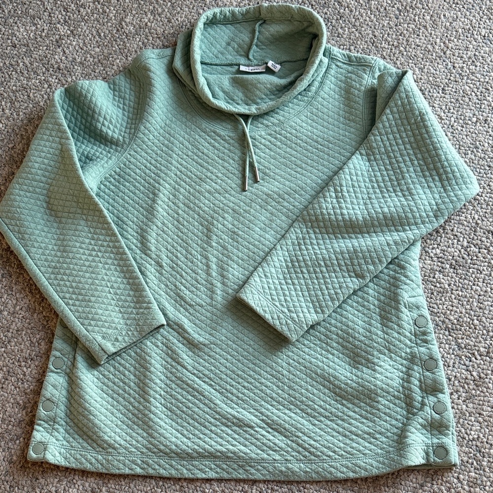 L.L. Bean Light Green Quilted Top